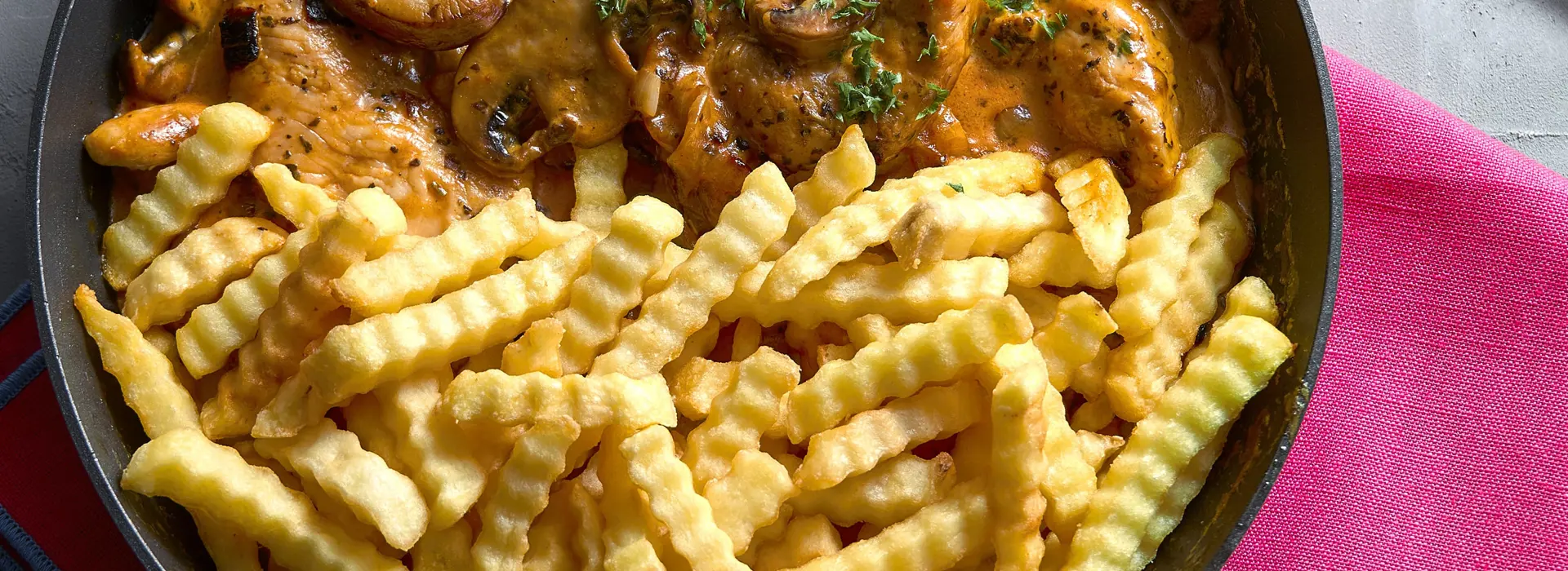 CREAMY MUSHROOMS AND CHICKEN